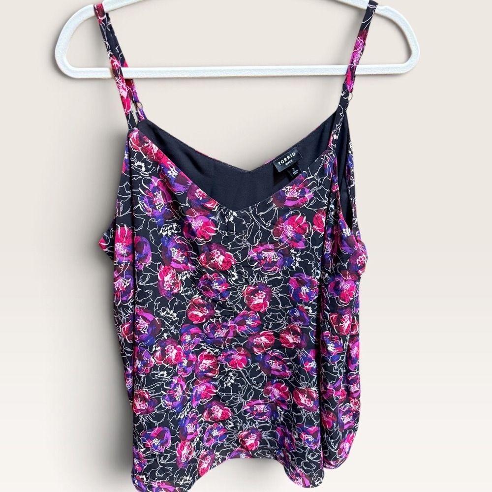 Torrid Sophie Cami Top Size 2 Plus Floral Purple Pink V-Neck Adjustable Straps
